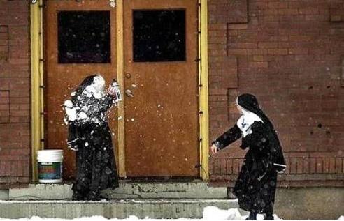 snowballnuns.w492